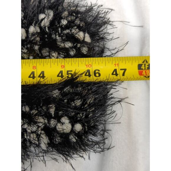 No Brand Scarf‎ White Black Fuzzy Eyelash Soft Winter Warm Cozy - Picture 5 of 6